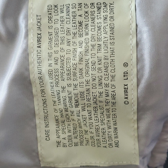 RARE AUTHENTIC AVIREX VARSITY COMMEMORATIVE 100% LEATHER JACKET - Picture 8 of 12